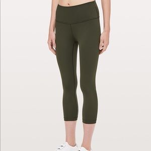 Lululemon Wunder Under Crops
